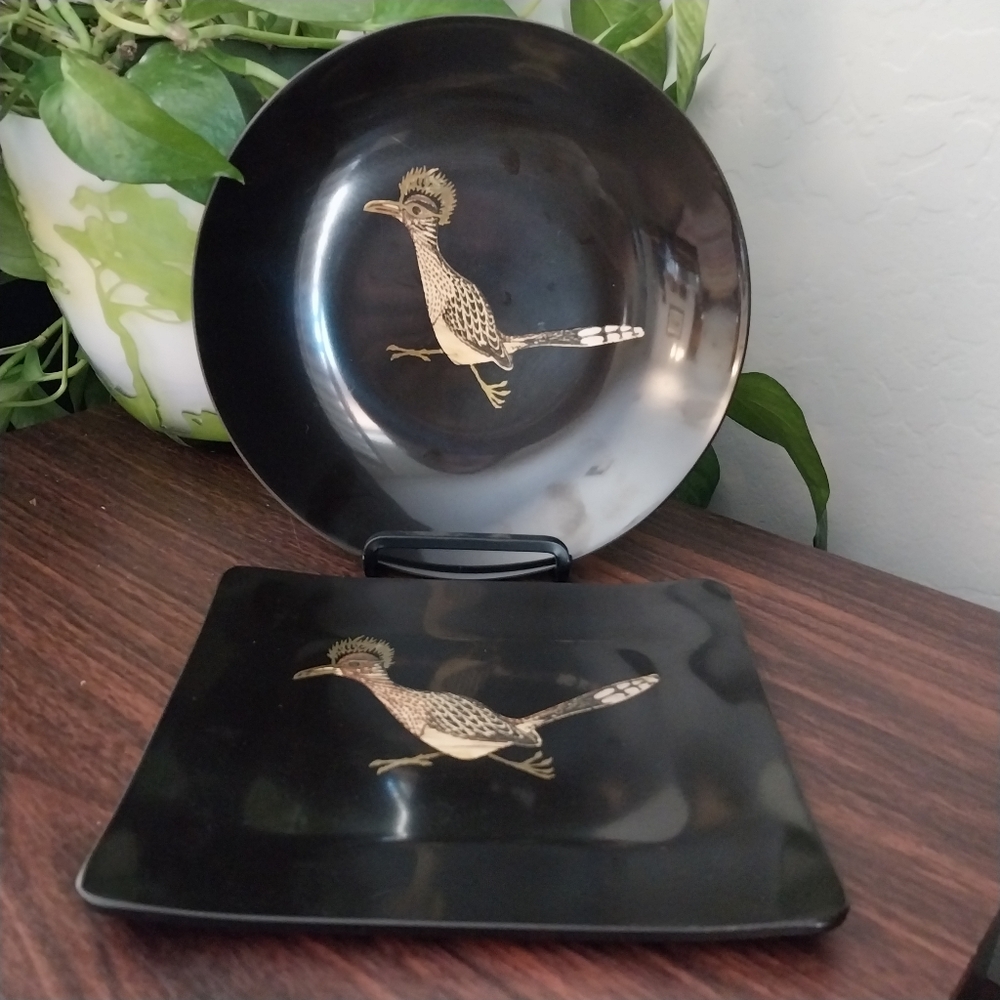(Set Of 2) Couroc Of Monterey Black with Gold‎ Roadrunner Dish Bowl